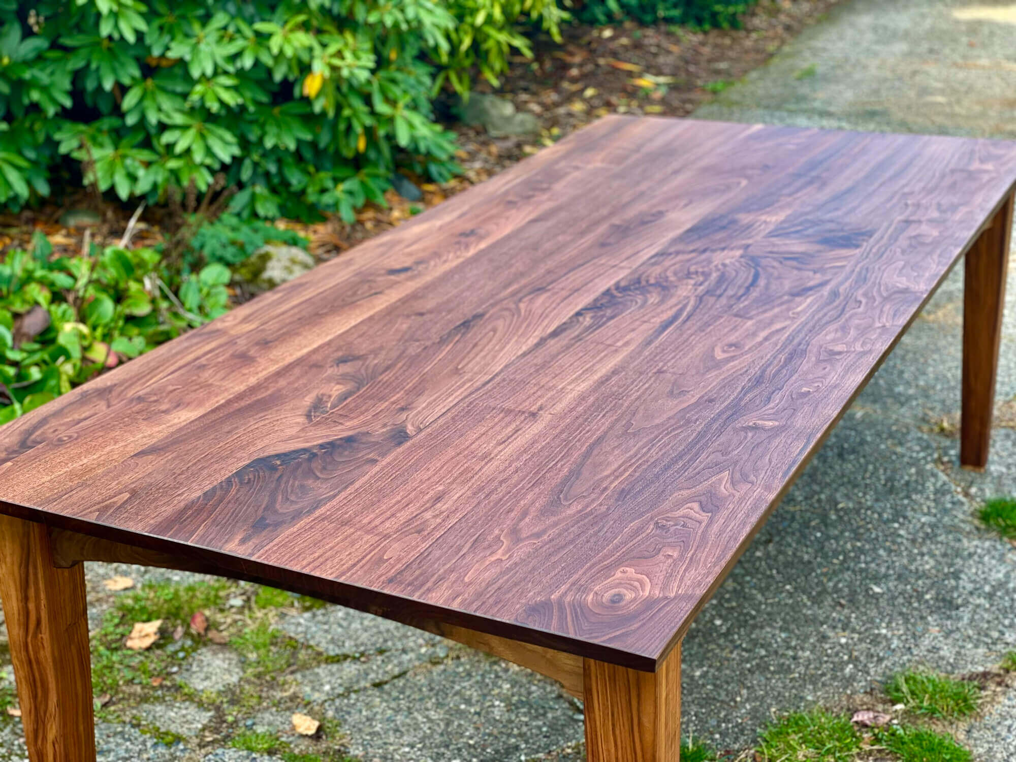 Finishing walnut store table top